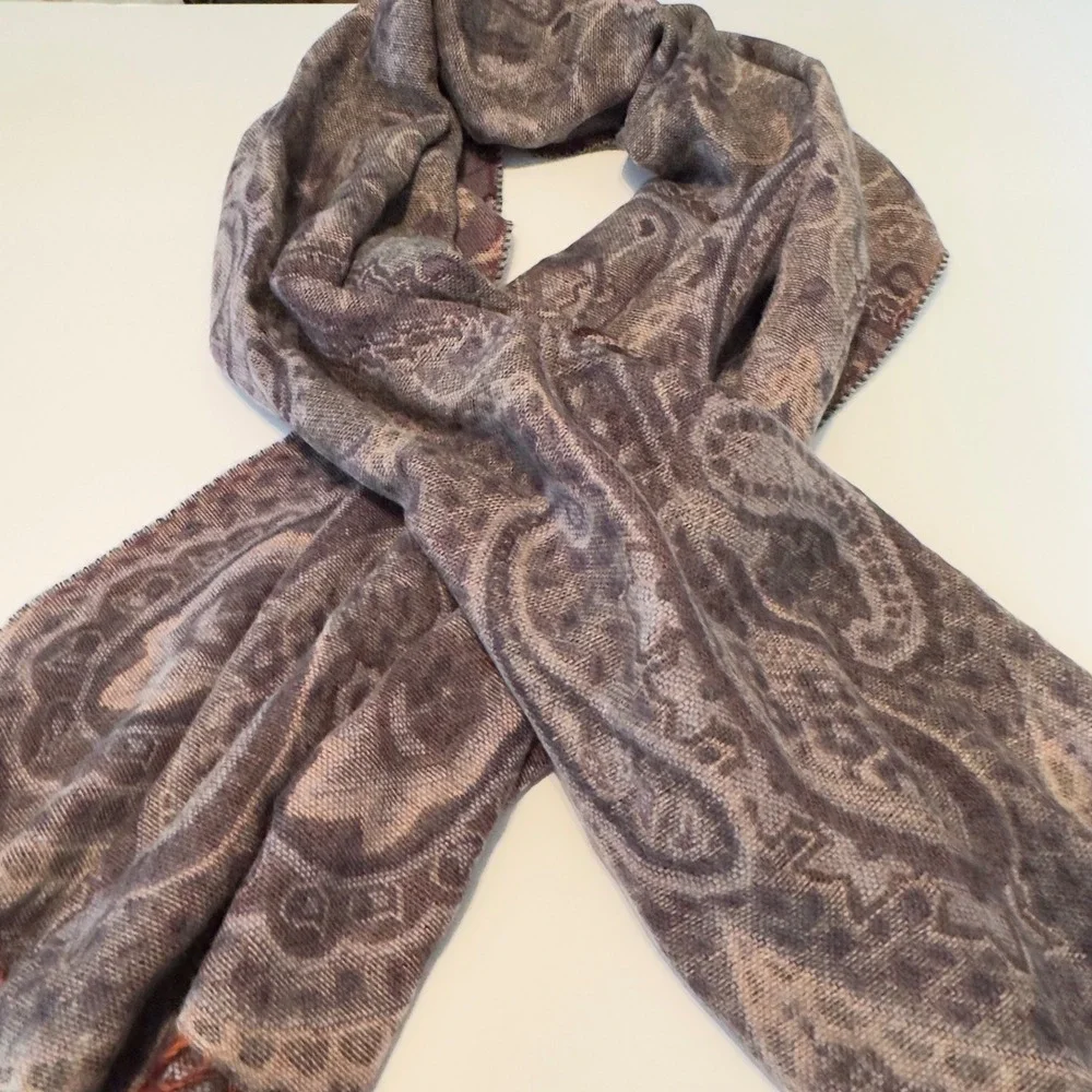 Manifattura Tessile Chiti Scarf Purple Paisley Italian Wrap NEW 82x30 Shawl